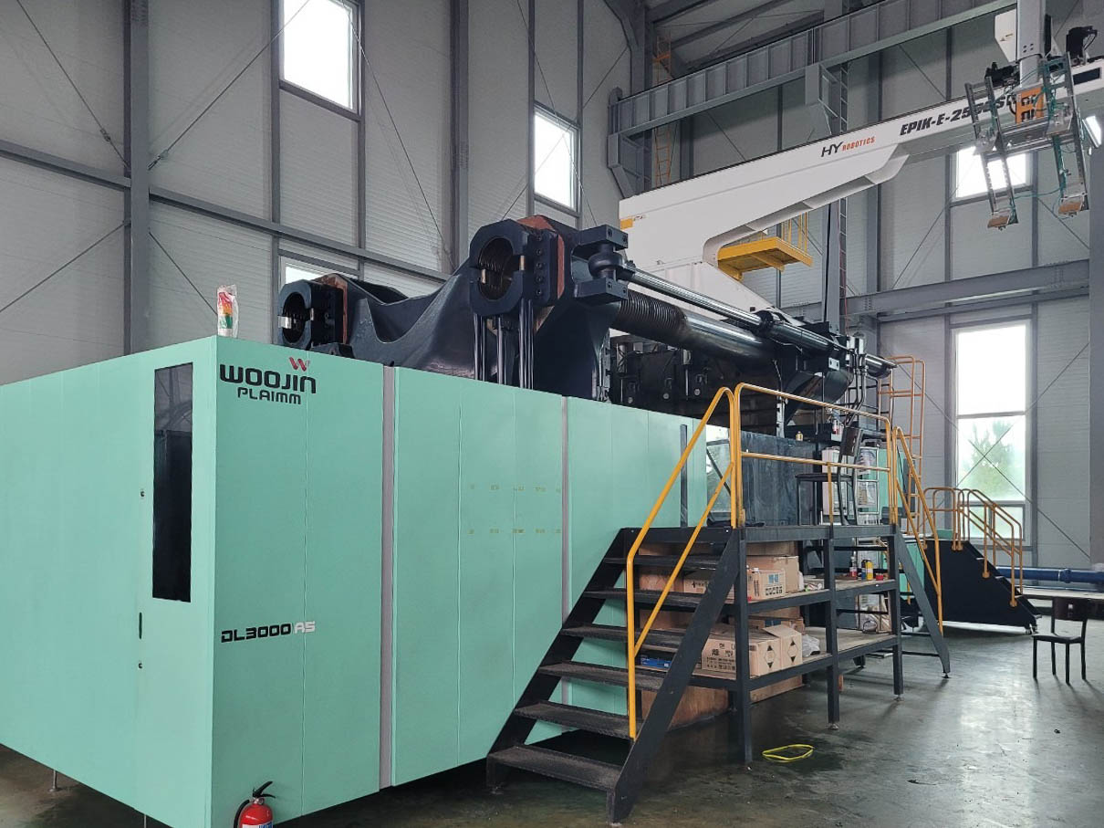 WOOJIN PLAIMM DL3000A5 3000t injection molding machine (2018) id11193
